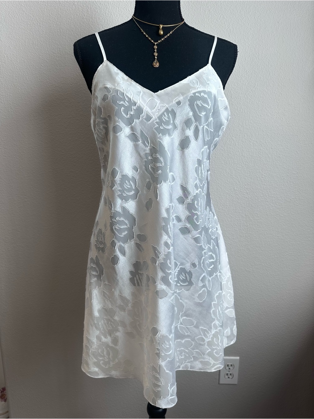 Vintage 80s Victoria’s Secret Gold Label White Floral Slip Dress